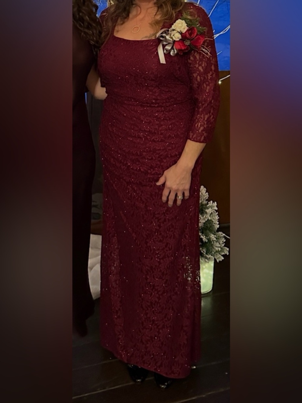David’s Bridal Elegant Burgundy Lace Evening Dress - Mother of the Bride/Groom